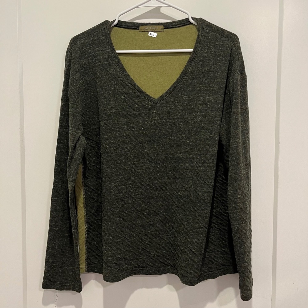 Cut Loose Womens V-Neck Long Sleeve Textured Top Olive Green Size M Made in USA